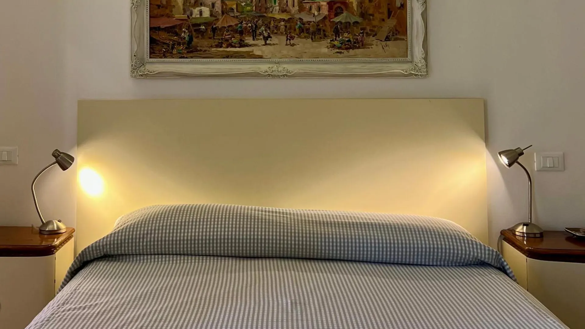 住宿加早餐酒店 B&B Viale Italia 22 福洛尼卡