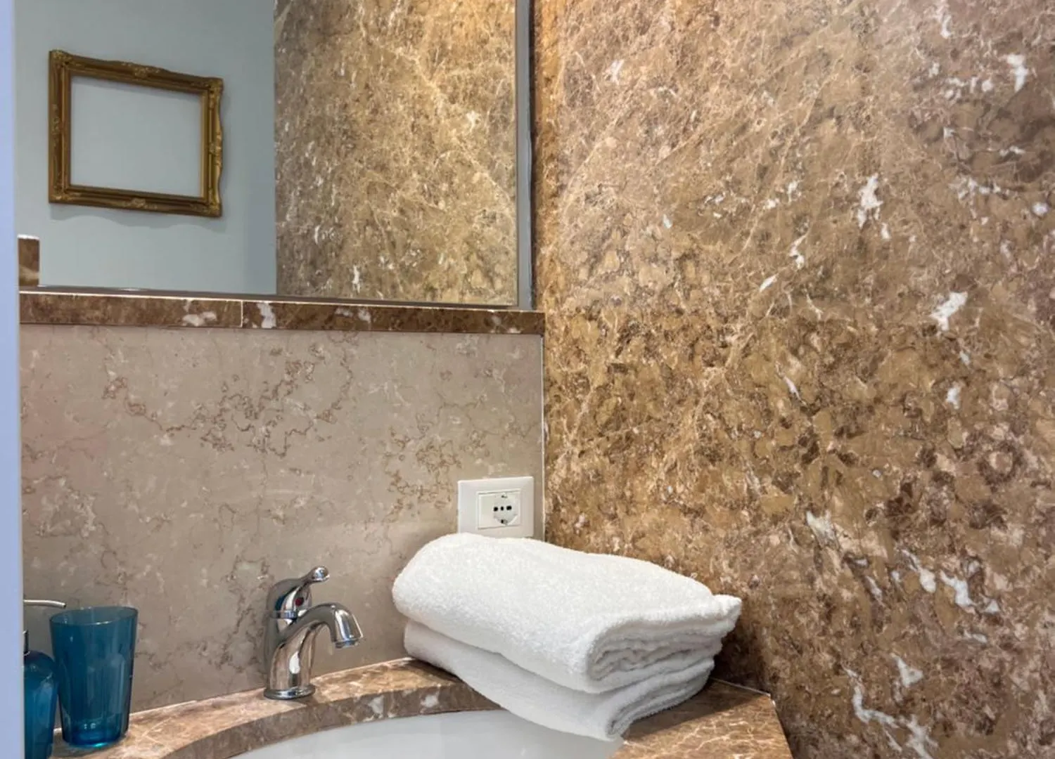 B&B Viale Italia 22 福洛尼卡 0*,  意大利